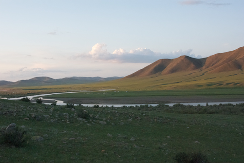 GG-mt.-and-river Kherlen Gul and east slope of Baits Uul, morning light, Gun-Galuut Nature Reserve