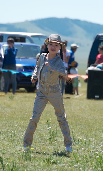 Solo performer. She really rocked it!