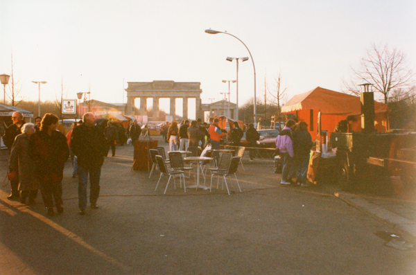 Impromptu street cafe with the Brandenburg Gate in the background.