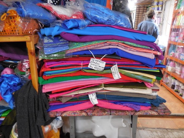 Fabric temptations, but I managed to resist