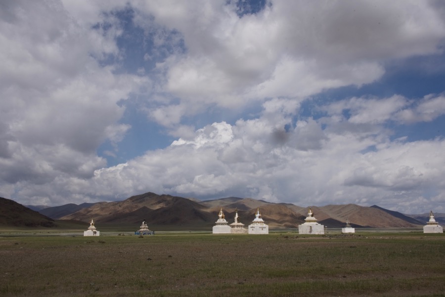 25-stupas