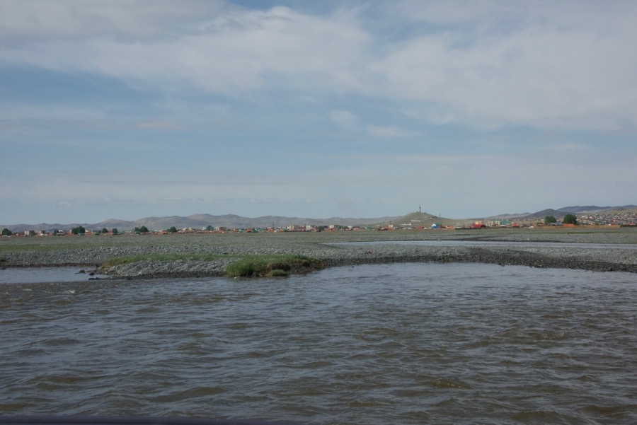 33-river-bayanhongor